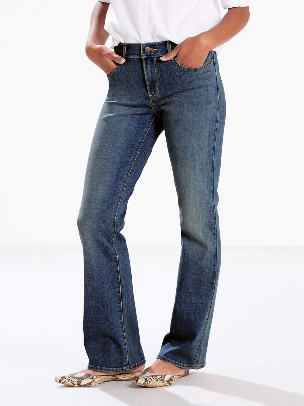 Levi's Women's Classic Bootcut Jeans Blue Wash Premium Denim 10 Red Tab